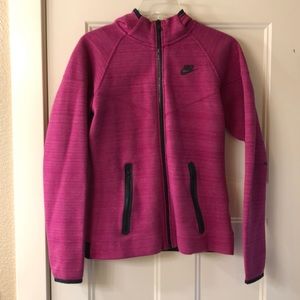 Women’s medium Nike tech fleece hoodie